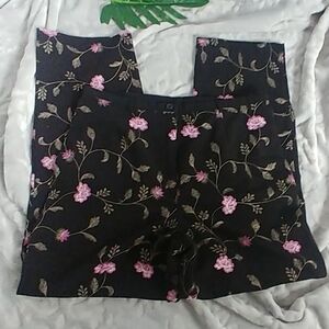 Dressbarn Floral Embroidered Cropped Pants
